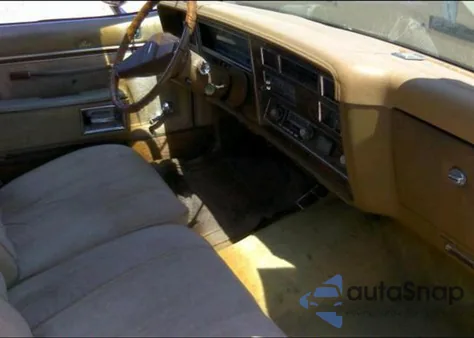 1977 Oldsmobile Delta 88 z USA, uszkodzony, nr VIN 3N69L7C124286